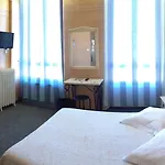 Hotel Au Nouvel Toulon