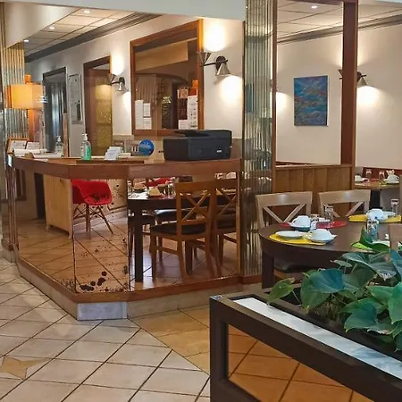 Hotel Au Nouvel 2*