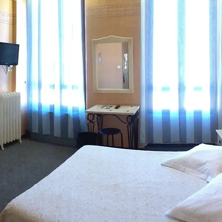 Hotel Au Nouvel Toulon