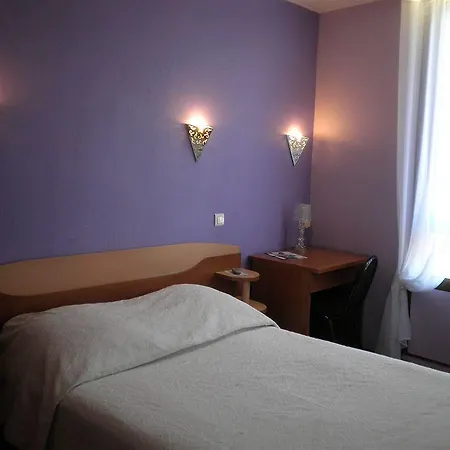 Au Nouvel Hotel 2*