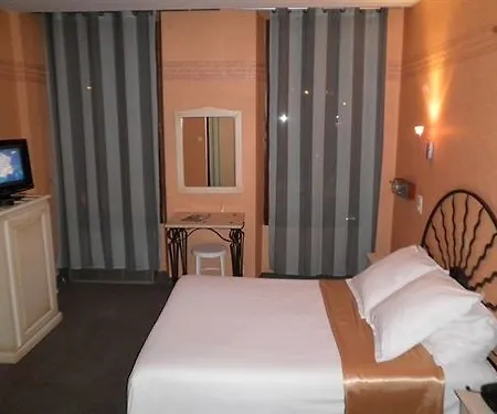 Au Nouvel Hotel
