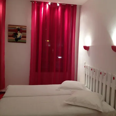Hotel Au Nouvel Toulon