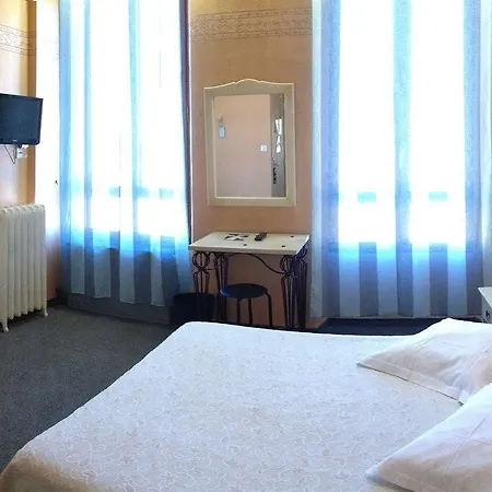 Hotel Au Nouvel 2*
