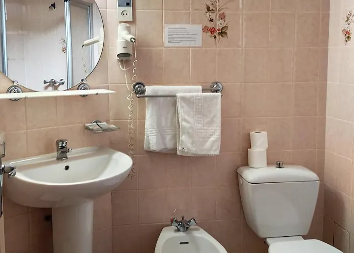 Au Nouvel Hotel