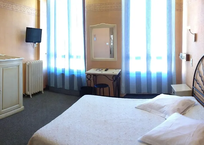 Hotel Au Nouvel Toulon