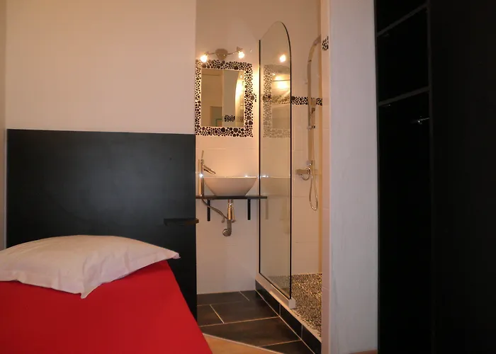 Au Nouvel Hotel 2*