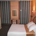 Au Nouvel Hotell