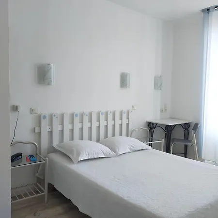 Otel Au Nouvel 2*