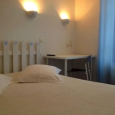 Hotel Au Nouvel 2*