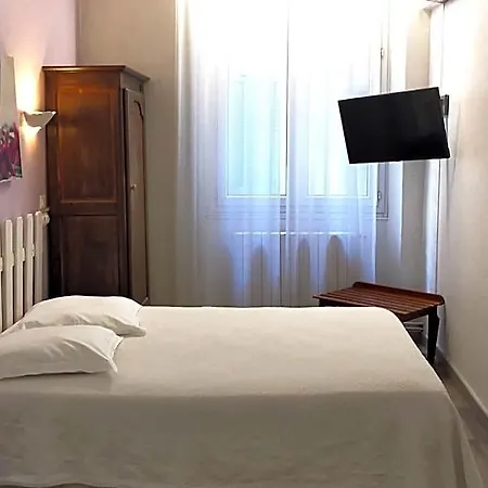 Hotel Au Nouvel Toulon