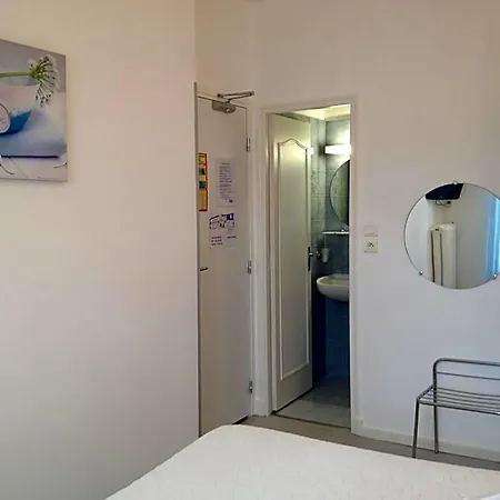 Au Nouvel Hotel 2*
