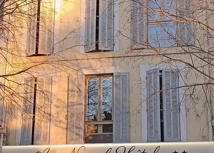Au Nouvel 2* Tulon